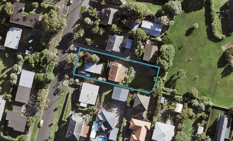 26A Hadfield Avenue, Waterview, Auckland - Carousel 1
