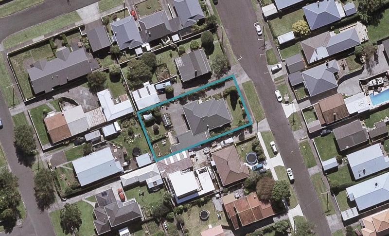 18 Lyn Street, Lynmouth, New Plymouth - Carousel 1