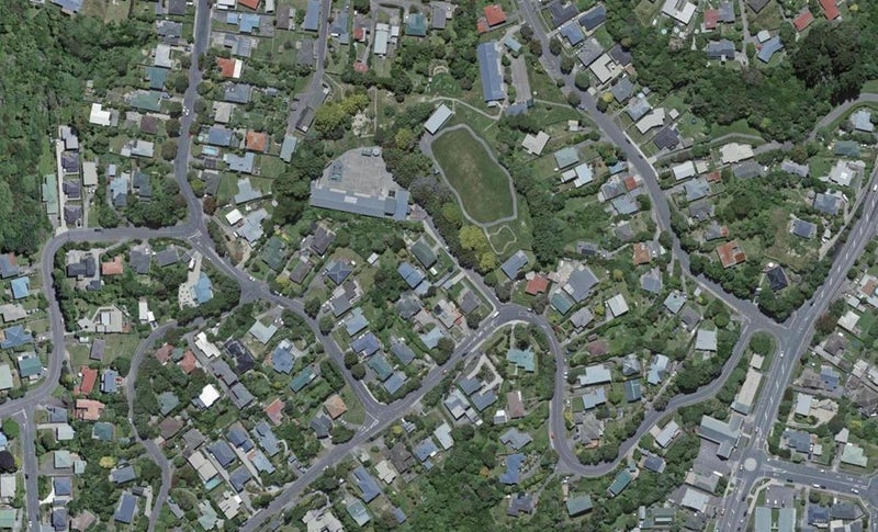 1 Rimu Street, Tawa, Wellington - Carousel 1