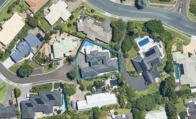 7 Caernarvon Rise, Bethlehem, Tauranga - Carousel 1