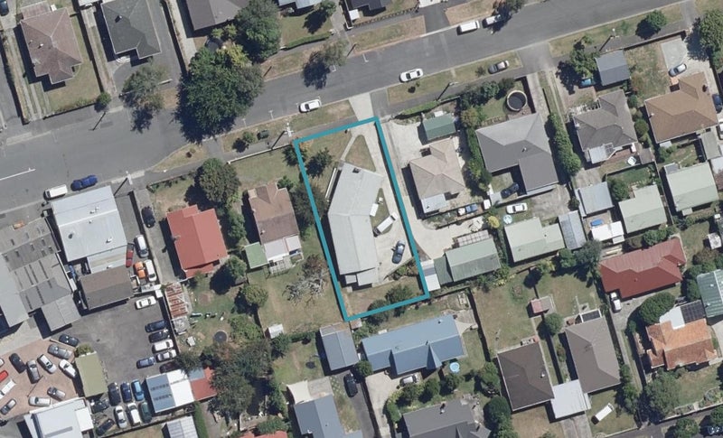 10 Oxford Street, Fairfield, Hamilton - Carousel 1