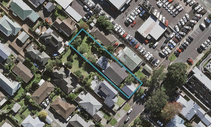 5 Atarangi Road, Greenlane, Auckland - Carousel 1