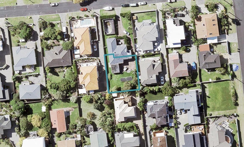 13A Beechwood Road, Rothesay Bay, Auckland - Carousel 1