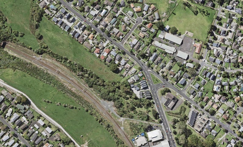 65E Apirana Avenue, Glen Innes, Auckland - Carousel 1