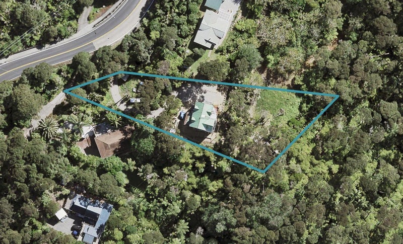 166 Huia Road, Titirangi, Auckland - Carousel 1