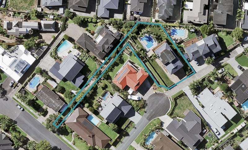 8 Tabago Place, Half Moon Bay, Auckland - Carousel 1