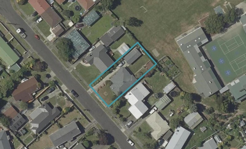 7 Leslie Avenue, Cloverlea, Palmerston North - Carousel 1
