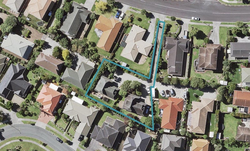 2/52 Orangewood Drive, Northpark, Auckland - Carousel 1