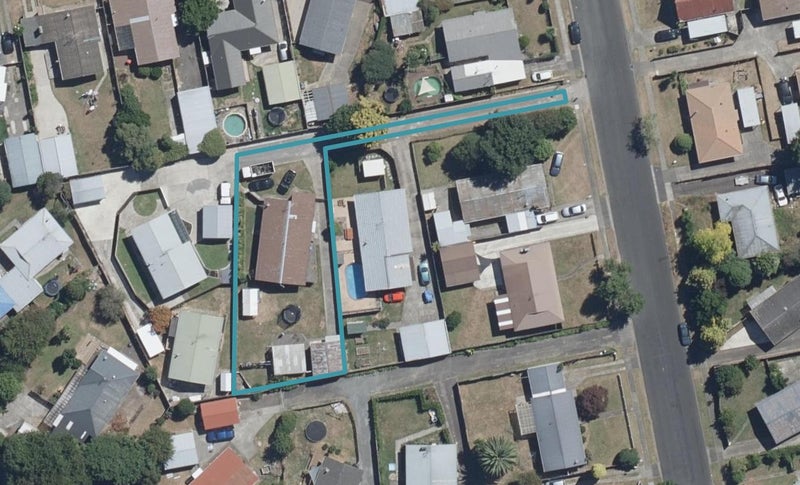 8 Oakfield Crescent, Pukete, Hamilton - Carousel 1