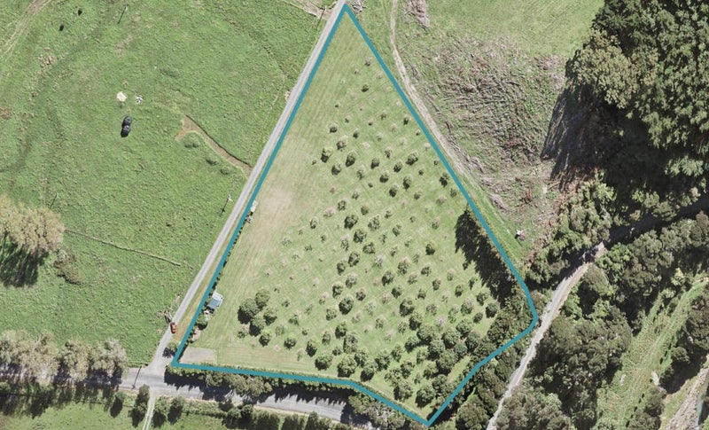 220 Orere-Matingarahi Road, Papakura - Carousel 1