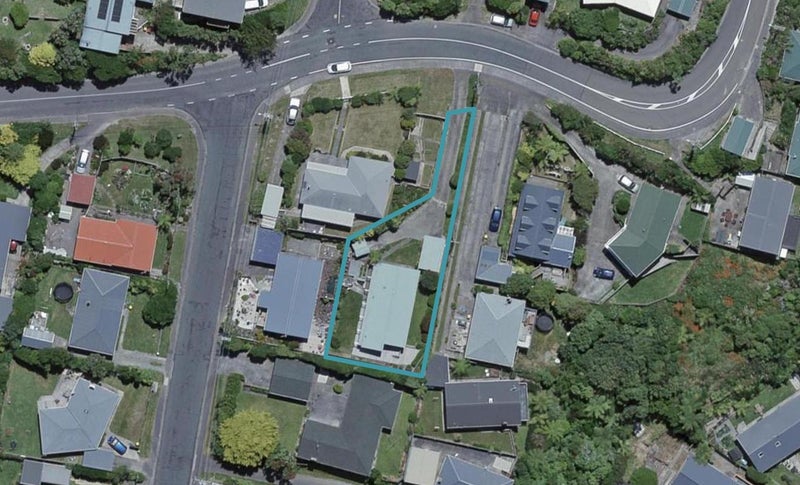 4 Salford Street, Newlands, Wellington - Carousel 1
