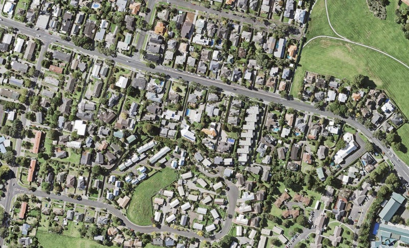 1/165 Riddell Road, Glendowie, Auckland - Carousel 1