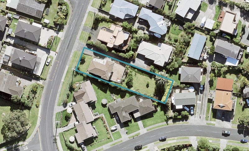 17 Stanmore Bay Road, Stanmore Bay, Whangaparaoa - Carousel 1