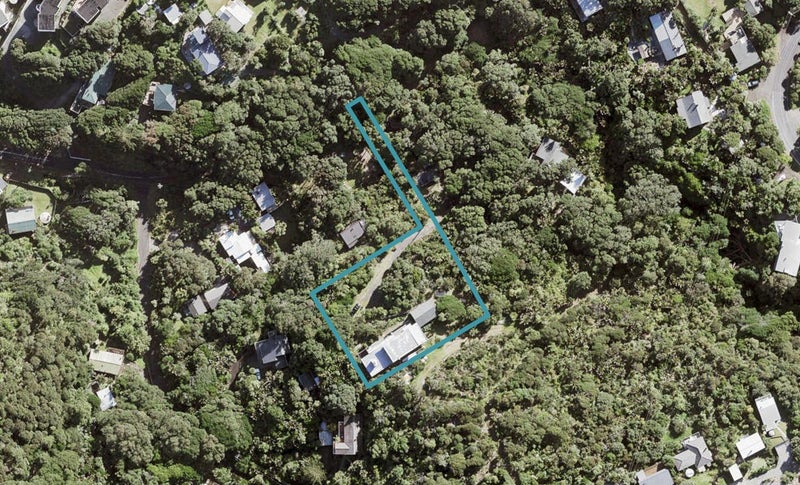 46 Beach Valley Road, New Lynn - Carousel 1
