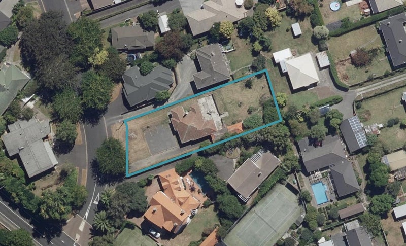 2 Tamihana Avenue, Fairfield, Hamilton - Carousel 1