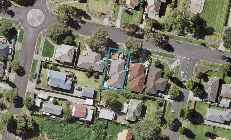 27A Anderson Avenue, Point England, Auckland - Carousel 1
