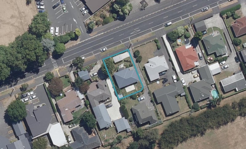 128 Masters Avenue, Silverdale, Hamilton - Carousel 1