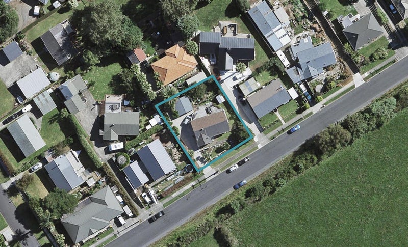82 Mcrobbie Road, Papakura - Carousel 1