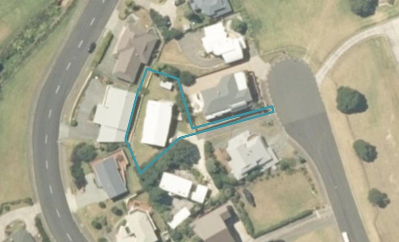 119 Oratia Place, Onemana, Whangamatā - Carousel 1