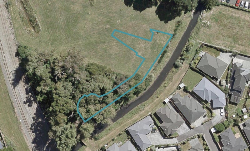 4 Kauamo Close, Waiwhetu, Lower Hutt - Carousel 1