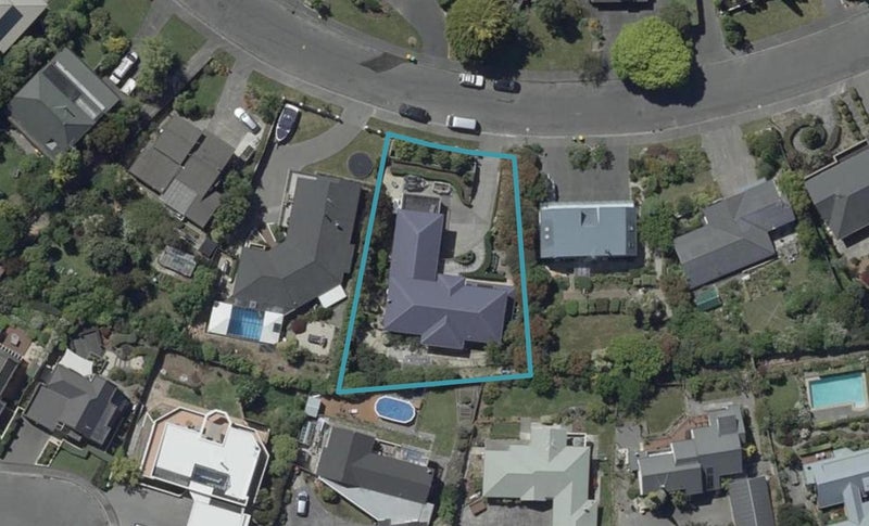 25 Woodside Common, Westmorland, Christchurch - Carousel 1
