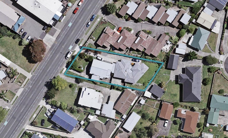 2/388 Gloucester STREET, TARADALE, NAPIER - Carousel 1