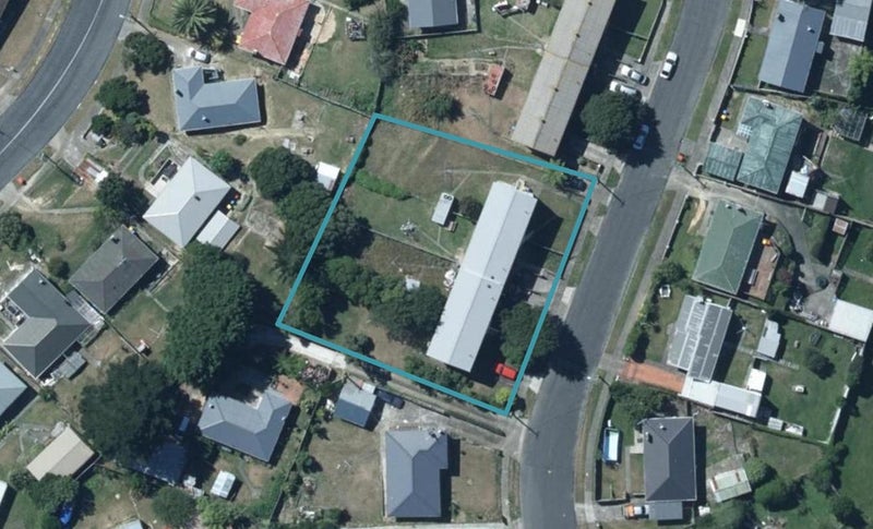 30 Leicester Street, Cannons Creek, Porirua - Carousel 1