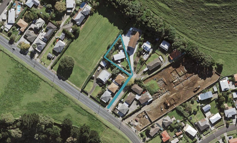 149 Wallace Road, Mangere Bridge, Auckland - Carousel 1