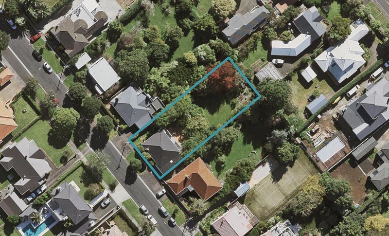 8 Maungakiekie Avenue, Greenlane, Auckland - Carousel 1