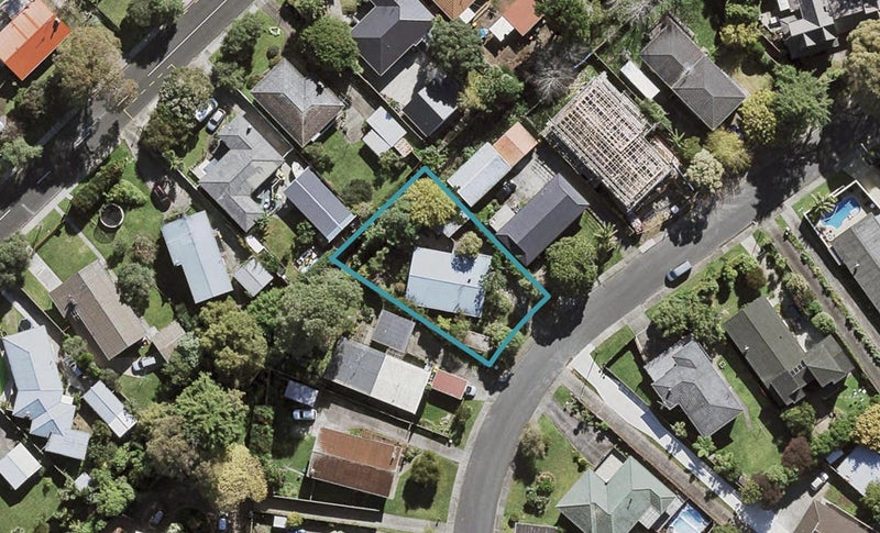 15 Uppingham Crescent, Hillcrest, Auckland - Carousel 1