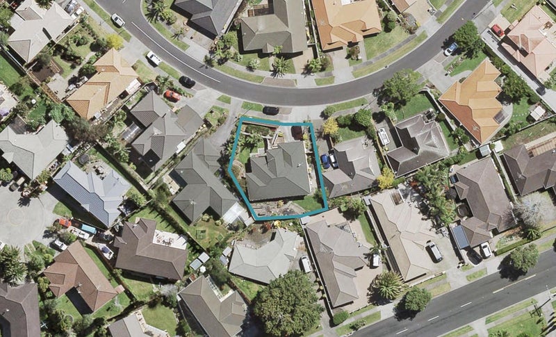 12 Highfields Terrace, Henderson, Auckland - Carousel 1