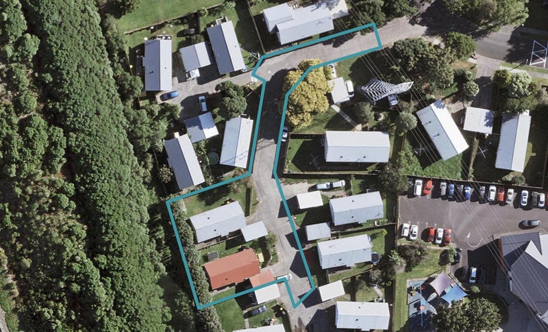 16 Keri Anne Place, Goodwood Heights, Auckland - Carousel 1