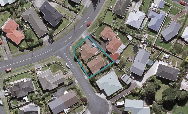 2/5 Norwich Avenue, Spotswood, New Plymouth - Carousel 1