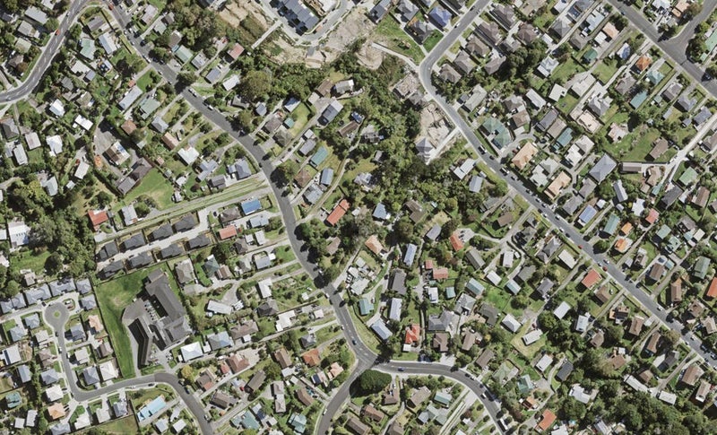 56 Sunnyside Road, Sunnyvale, Auckland - Carousel 1