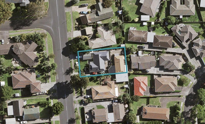 18 Beaumaris Way, Conifer Grove, Takanini - Carousel 1