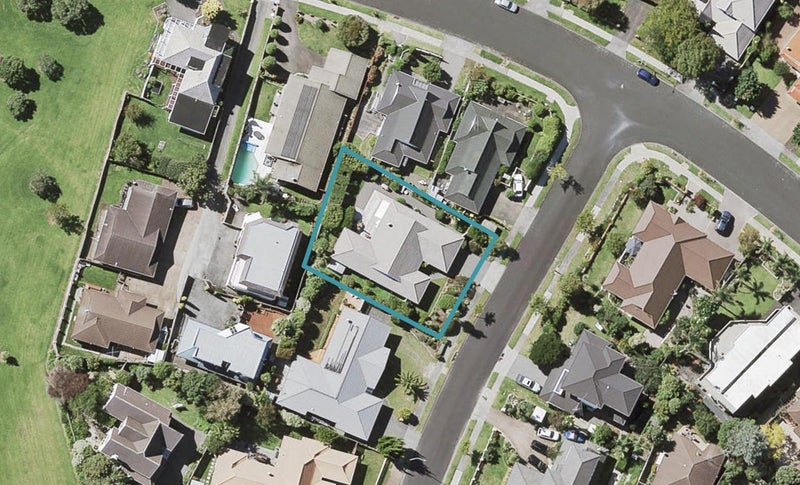 6 Wiltshire Place, Somerville, Manukau - Carousel 1
