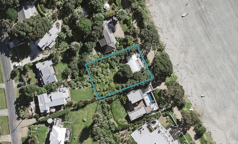 48 Beach Parade, Oneroa, Waiheke Island - Carousel 1