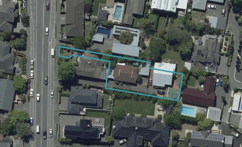 2/146 Straven Road, Fendalton, Christchurch - Carousel 1