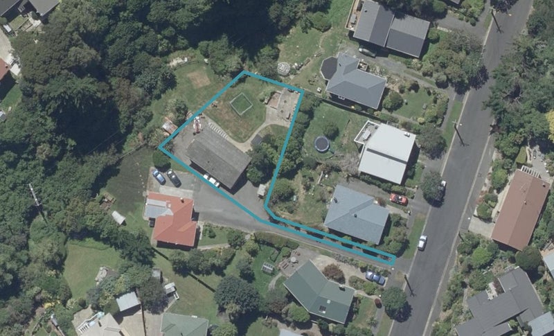 17 Jason Street, Helensburgh, Dunedin - Carousel 1