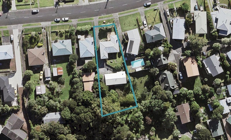 1/18 Seaview Road, Glenfield, Auckland - Carousel 1