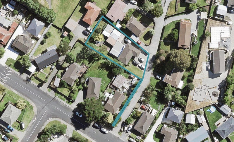 97 Solar Road, Glen Eden, Auckland - Carousel 1