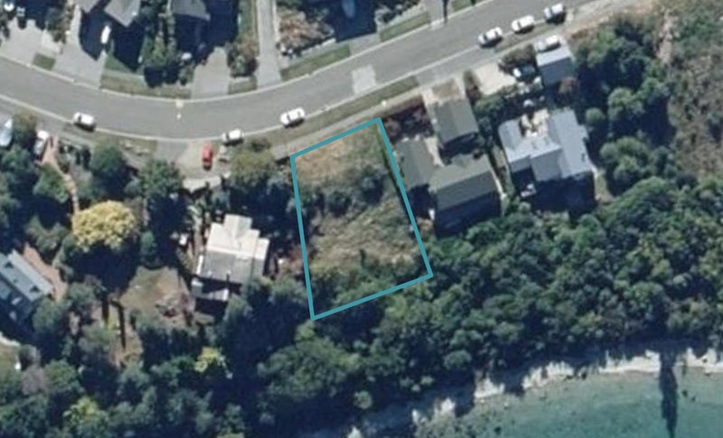 72 Cedar Drive, Kelvin Heights, Queenstown - Carousel 1