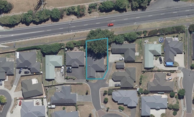 7 Rochford Court, Hamilton East, Hamilton - Carousel 1