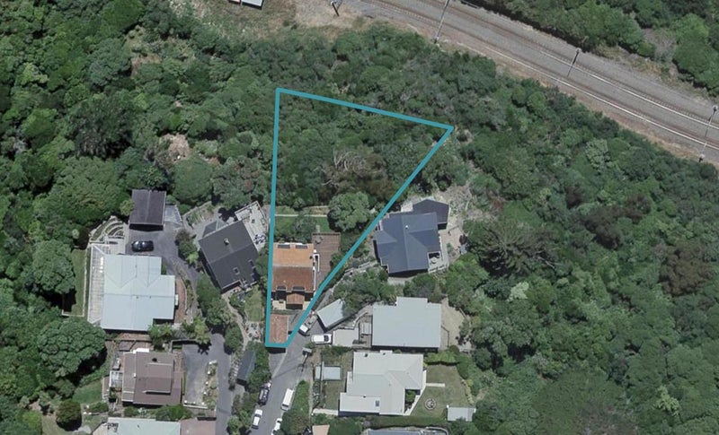 29 Highland Crescent, Wadestown, Wellington - Carousel 1