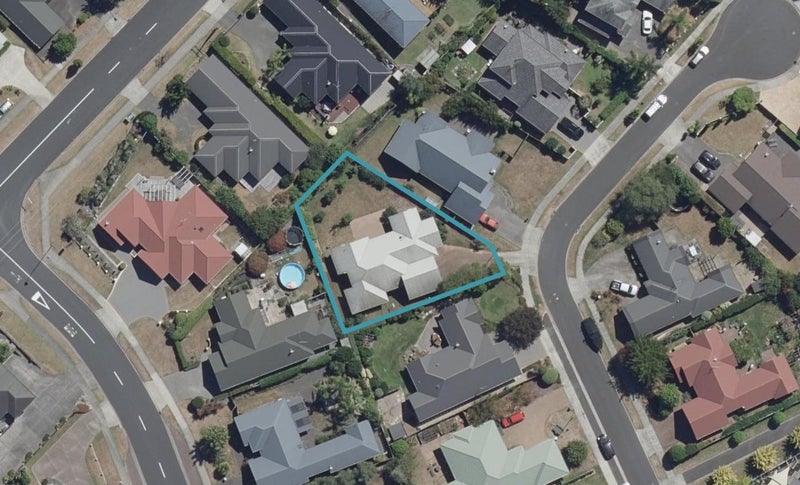 19 Roderick Place, Rototuna, Hamilton - Carousel 1