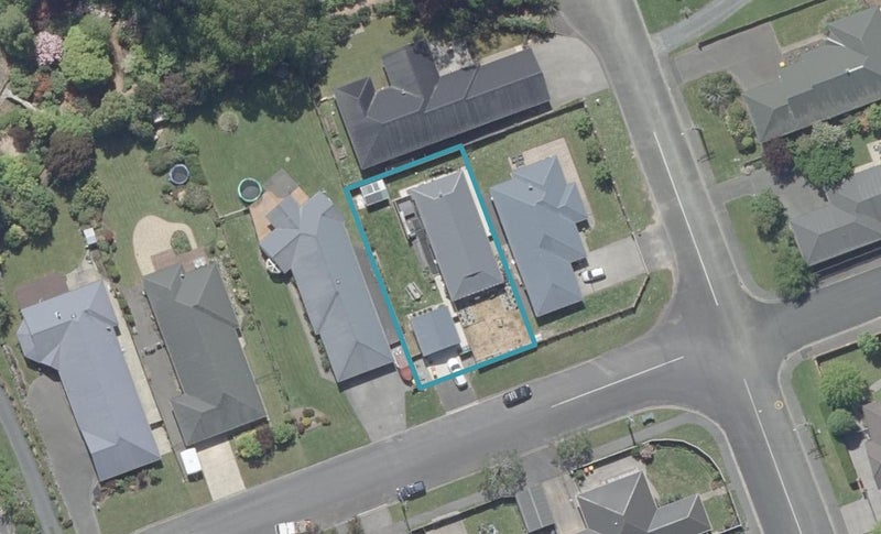 2A Hyslop Street, Abbotsford, Dunedin - Carousel 1
