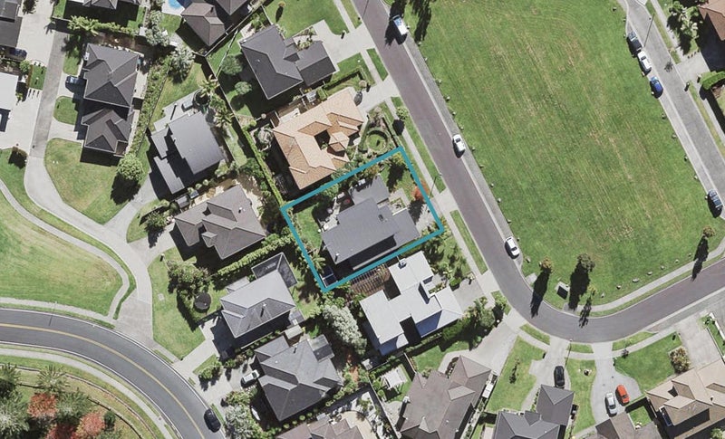 20 Newbury Place, Schnapper Rock, Auckland - Carousel 1