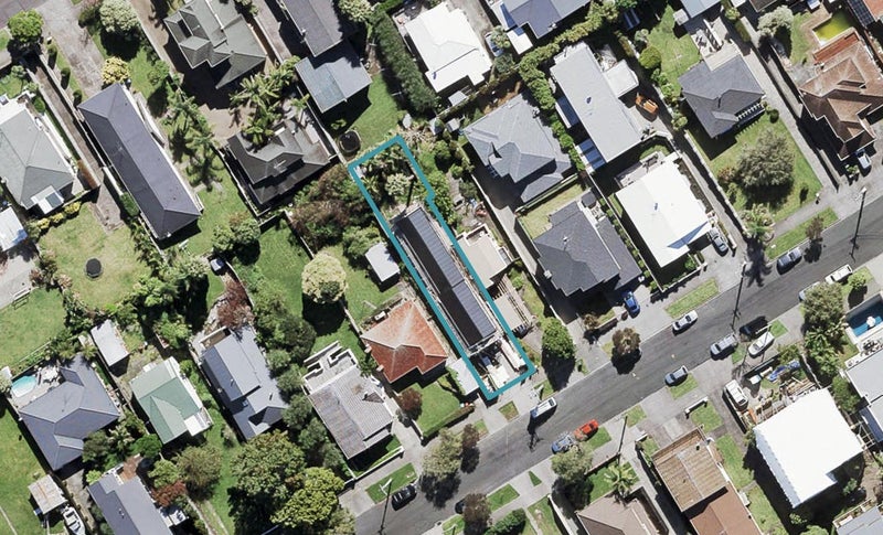 31A St Michaels Avenue, Point Chevalier, Auckland - Carousel 1