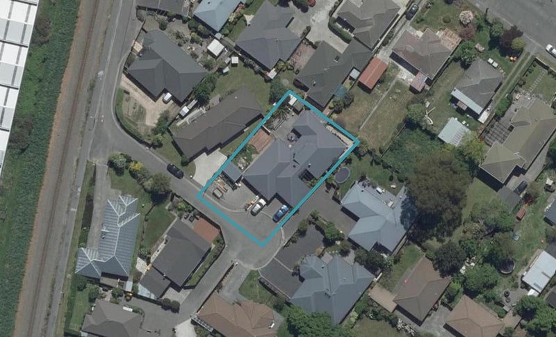 4 Phoenix Lane, Northcote, Christchurch - Carousel 1