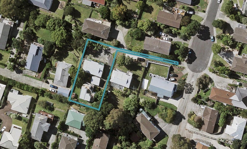 2/15 Theban Place, Tōtara Vale, Auckland - Carousel 1